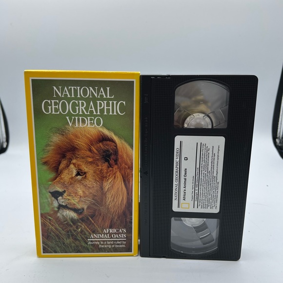 National Geographic Video Africa's Animal Oasis VHS 1992.
Box 42 - Picture 4 of 4